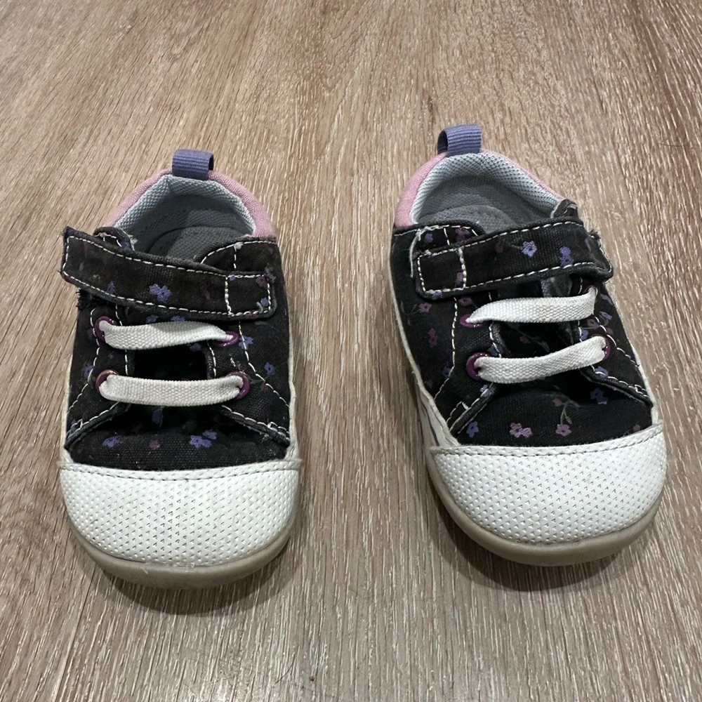 Size 6 see kai run Stevie minis